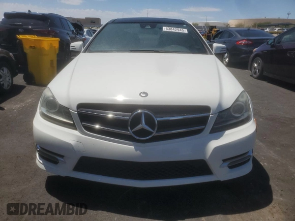2015 Mercedes-Benz C 250 with VIN WDDGJ4HB8FG370143, listed as a Copart auction lot 63842945 with 163,354 mi miles and Clean title. Bid and sale history available at DreamBid. Image 5.