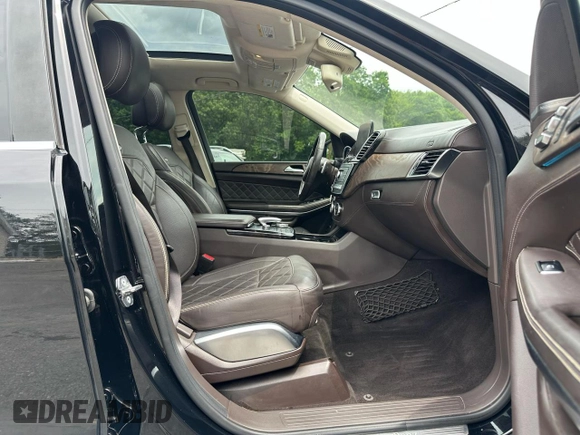 2019 Mercedes-Benz GLS 550 with VIN 4JGDF7DE2KB207961, listed as a Copart auction lot 63635565 with 85,792 mi miles and Clean title. Bid and sale history available at DreamBid. Image 6.