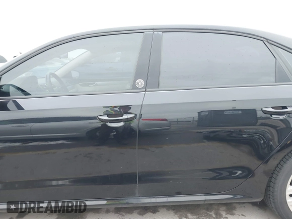 2019 Volkswagen Passat 2.0T Wolfsburg Edition with VIN 1VWLA7A36KC007173, listed as a IAAI auction lot 41357381 with 79,356 mi miles. Bid and sale history available at carsss.com. Image 15.