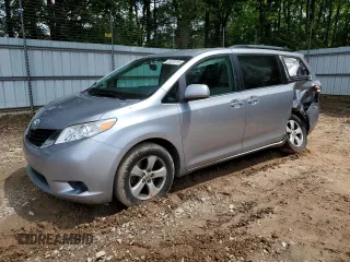 2017 Toyota Sienna LE Auto Access Seat with VIN 5TDKZ3DC4HS895585, listed as a Copart auction lot 56331015 with 92,960 mi miles and Salvage title. Bid and sale history available at DreamBid. Image 1.