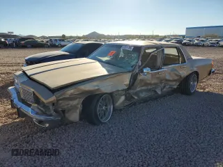 1985 Oldsmobile 88 z VIN 1G3BY69Y7F9098039, wystawiony jako Copart lot #87831785 z przebiegiem 72 684 mil mil oraz Szkody całkowita. Historia ofert i sprzedaży dostępna na DreamBid. Obrazek 1.