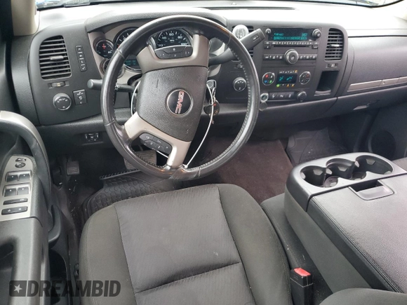 2012 GMC Sierra 2500HD SLE z VIN 1GT220CG3CZ241577, wystawiony jako Copart lot #58050175 z przebiegiem 166 821 mil mil oraz Szkoda całkowita • Salvage title. Historia ofert i sprzedaży dostępna na DreamBid. Obrazek 8.
