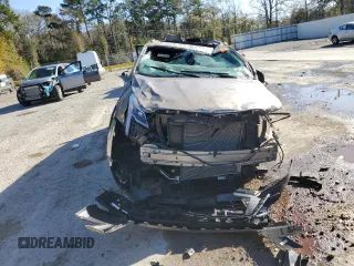 2022 Cadillac XT5 FWD Premium Luxury z VIN 1GYKNCRS8NZ112882, wystawiony jako Copart lot #86999544 z przebiegiem Nie podano mil oraz Szkoda całkowita • Salvage title. Historia ofert i sprzedaży dostępna na DreamBid. Obrazek 5.