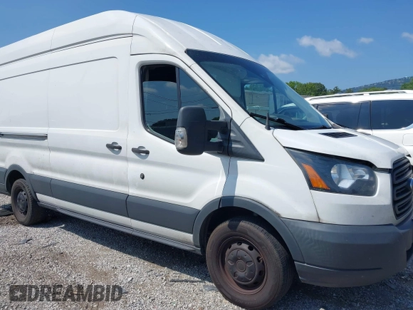2018 Ford Transit z VIN 1FTBW3XM5JKA67314, wystawiony jako IAAI lot #42812137 z przebiegiem 570 614 mil mil oraz . Historia ofert i sprzedaży dostępna na DreamBid. Obrazek 1.