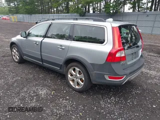 2010 Volvo XC70 3.0T with VIN YV4992BZ1A1089929, listed as a IAAI auction lot 42447202 with 156,077 mi miles and . Bid and sale history available at DreamBid. Image 3.