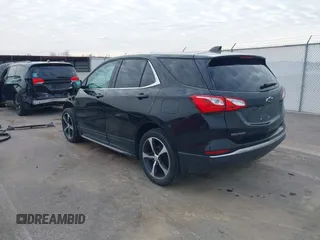 2020 Chevrolet Equinox LT with VIN 2GNAXKEV8L6105369, listed as a IAAI auction lot 41650666 with 114,052 mi miles. Bid and sale history available at carsss.com. Image 3.