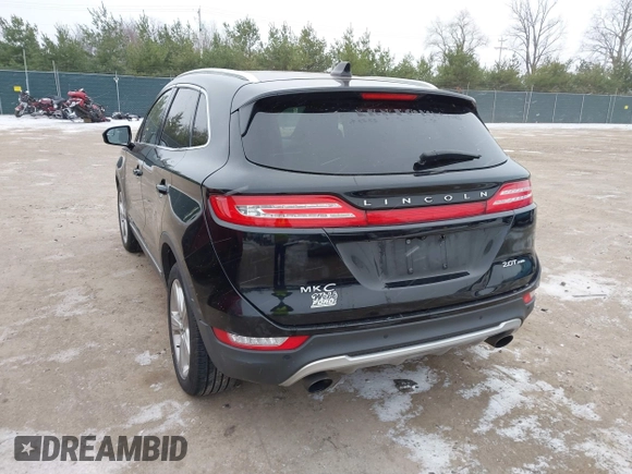 2017 Lincoln MKC Premiere with VIN 5LMCJ1D91HUL33023, listed as a IAAI auction lot 40976537 with 112,695 mi miles. Bid and sale history available at carsss.com. Image 3.