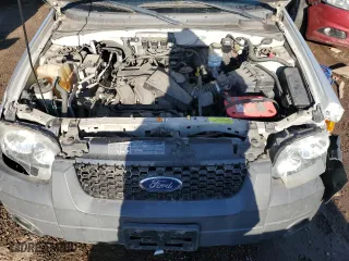 2005 Ford Escape XLT with VIN 1FMCU03155KD28656, listed as a Copart auction lot 50218545 with 109,844 mi miles and Salvage Title. Bid and sale history available at carsss.com. Image 11.