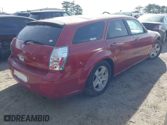 2005 Dodge Magnum SE with VIN 2D4FV48V75H535982, listed as a IAAI auction lot 41789722 with Not Provided miles. Bid and sale history available at carsss.com. Image 4.