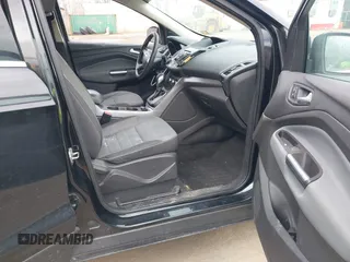 2013 Ford Escape SE with VIN 1FMCU9G95DUA03948, listed as a IAAI auction lot 41666358 with 233,187 mi miles. Bid and sale history available at carsss.com. Image 5.