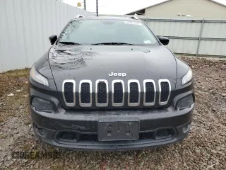 2015 Jeep Cherokee Latitude with VIN 1C4PJMCBXFW504433, listed as a Copart auction lot 52767515 with 141,969 mi miles and Clean Title. Bid and sale history available at carsss.com. Image 5.