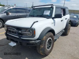 2022 Ford Bronco with VIN 1FMEE5DP1NLB31354, listed as a IAAI auction lot 40300510 with 8,980 mi miles. Bid and sale history available at carsss.com. Image 2.