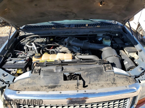 2000 Ford Excursion XLT z VIN 1FMNU41S8YED96108, wystawiony jako Copart lot #89351655 z przebiegiem 141 351 mil mil oraz Szkoda całkowita • Salvage title. Historia ofert i sprzedaży dostępna na DreamBid. Obrazek 12.