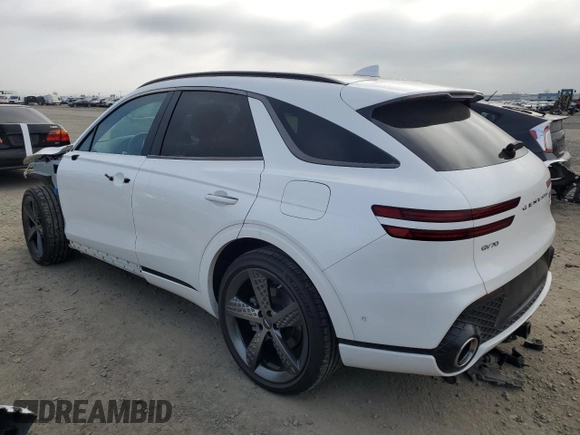 2022 Genesis GV70 2.5T with VIN KMUMADTB9NU057748, listed as a Copart auction lot 50538125 with 30,387 mi miles and Salvage title. Bid and sale history available at DreamBid. Image 2.