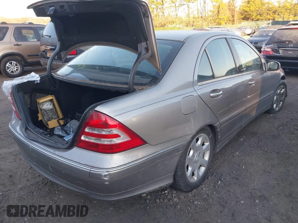 2005 Mercedes-Benz C 240 with VIN WDBRF81J75F701049, listed as a IAAI auction lot 41429071 with Not Provided miles and . Bid and sale history available at DreamBid. Image 4.