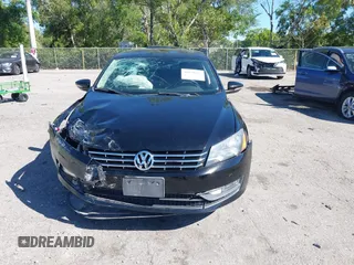 2012 Volkswagen Passat SE z VIN 1VWBN7A3XCC086400, wystawiony jako IAAI lot #41839332 z przebiegiem 83 567 mil mil oraz . Historia ofert i sprzedaży dostępna na DreamBid. Obrazek 12.