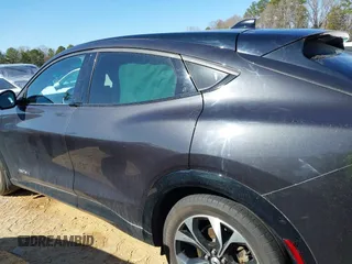 2022 Ford Mustang Mach-E Premium с VIN 3FMTK3R78NMA04984, выставлен на аукционе IAAI как лот 41530989 с пробегом 28 827 миль миль и . История ставок и продаж доступна на DreamBid. Изображение 14.