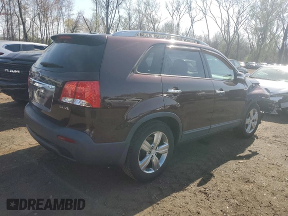 2013 Kia Sorento EX with VIN 5XYKU4A22DG372623, listed as a Copart auction lot 53901325 with 67,314 mi miles and Salvage Title. Bid and sale history available at carsss.com. Image 3.