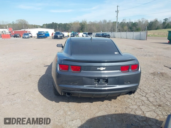 2011 Chevrolet Camaro 2LS с VIN 2G1FA1ED7B9145921, выставлен на аукционе IAAI как лот 41882713 с пробегом 222 577 миль миль и . История ставок и продаж доступна на DreamBid. Изображение 17.