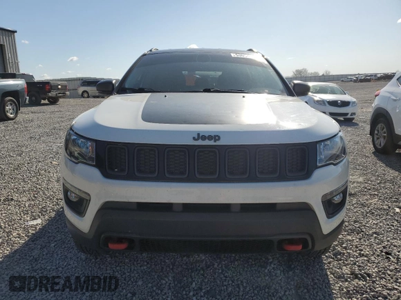 2020 Jeep Compass Trailhawk z VIN 3C4NJDDB4LT184212, wystawiony jako Copart lot #53054375 z przebiegiem 73 963 mil mil oraz Szkoda całkowita • Salvage title. Historia ofert i sprzedaży dostępna na DreamBid. Obrazek 5.