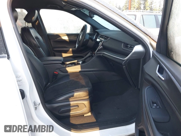 2023 Jeep Grand Cherokee Altitude с VIN 1C4RJHAG9PC568917, выставлен на аукционе IAAI как лот 41397112 с пробегом Не указан миль и . История ставок и продаж доступна на DreamBid. Изображение 5.