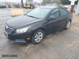 2014 Chevrolet Cruze LS with VIN 1G1PA5SG5E7187746, listed as a IAAI auction lot 41928039 with 98,633 mi miles. Bid and sale history available at carsss.com. Image 2.