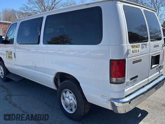 2014 Ford Econoline Passenger XL with VIN 1FBNE3BL1EDA64827, listed as a Copart auction lot 48927855 with 102,965 mi miles and Clean title. Bid and sale history available at DreamBid. Image 3.