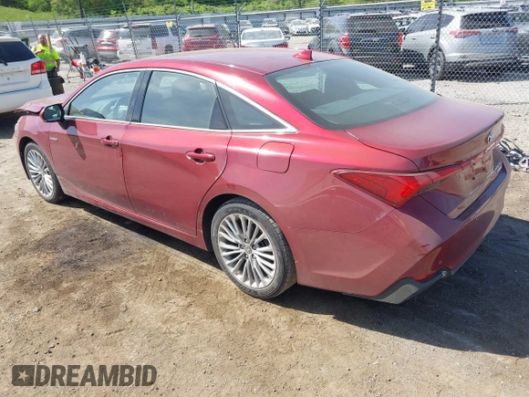 2021 Toyota Avalon Limited Hybrid z VIN 4T1DA1AB2MU008826, wystawiony jako IAAI lot #42220271 z przebiegiem 53 938 mil mil oraz . Historia ofert i sprzedaży dostępna na DreamBid. Obrazek 3.