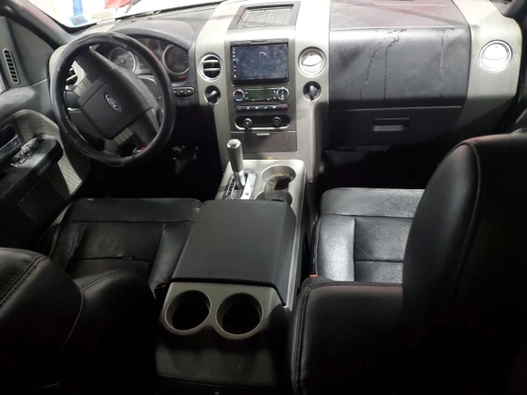 2008 Ford F-150 XLT with VIN 1FTPX04528KC03701, listed as a Copart auction lot 86732584 with 152,967 mi miles and Salvage title. Bid and sale history available at DreamBid. Image 8.