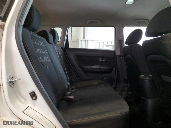 2012 Kia Soul + with VIN KNDJT2A61C7425121, listed as a Copart auction lot 45560815 with 208,833 mi miles and Clean Title. Bid and sale history available at carsss.com. Image 10.