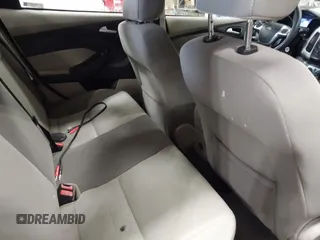 2012 Ford Focus SE с VIN 1FAHP3F21CL301085, выставлен на аукционе IAAI как лот 42321328 с пробегом 157 818 миль миль и . История ставок и продаж доступна на DreamBid. Изображение 8.