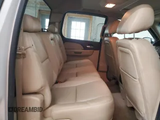 2013 GMC Sierra 1500 Denali z VIN 3GTP2XE22DG281165, wystawiony jako Copart lot #58723285 z przebiegiem 194 025 mil mil oraz Szkoda całkowita • Salvage title. Historia ofert i sprzedaży dostępna na DreamBid. Obrazek 10.