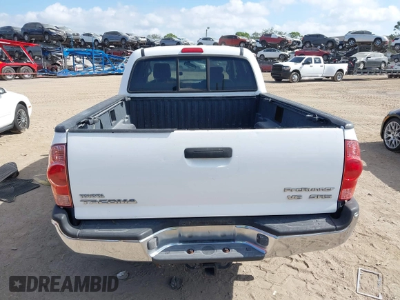 2005 Toyota Tacoma PreRunner with VIN 3TMKU72N65M001821, listed as a IAAI auction lot 41579911 with 301,297 mi miles. Bid and sale history available at carsss.com. Image 15.