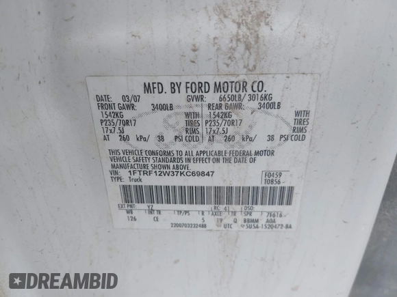 2007 Ford F-150 XL z VIN 1FTRF12W37KC69847, wystawiony jako IAAI lot #42241819 z przebiegiem Nie podano mil oraz . Historia ofert i sprzedaży dostępna na DreamBid. Obrazek 9.