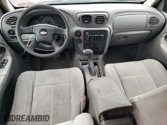 2005 Chevrolet TrailBlazer LS with VIN 1GNDT13SX52313944, listed as a Copart auction lot 72243414 with Not Provided miles and Salvage Title. Bid and sale history available at DreamBid. Image 8.