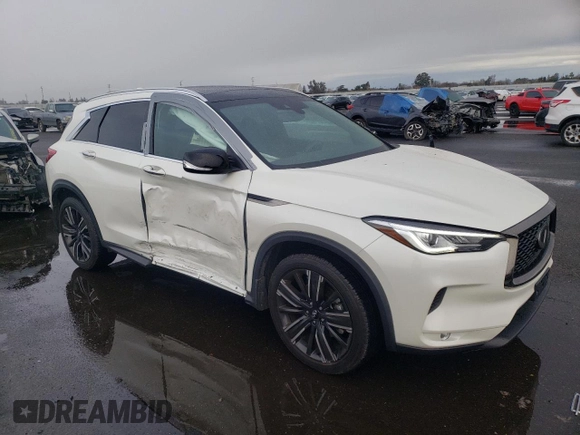 2021 Infiniti QX50 LUXE with VIN 3PCAJ5BB5MF125953, listed as a Copart auction lot 37266323 with 7,966 mi miles. Bid and sale history available at carsss.com. Image 4.