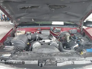 1999 Chevrolet Suburban z VIN 3GNFK16R8XG144067, wystawiony jako IAAI lot #42433835 z przebiegiem 362 941 mil mil oraz . Historia ofert i sprzedaży dostępna na DreamBid. Obrazek 10.