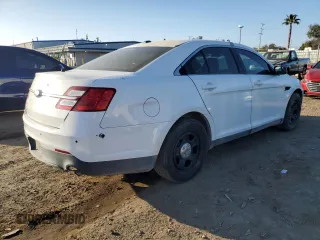 2017 Ford Police Interceptor with VIN 1FAHP2L8XHG133627, listed as a Copart auction lot 43875235 with Not provided miles and Clean title. Bid and sale history available at DreamBid. Image 3.