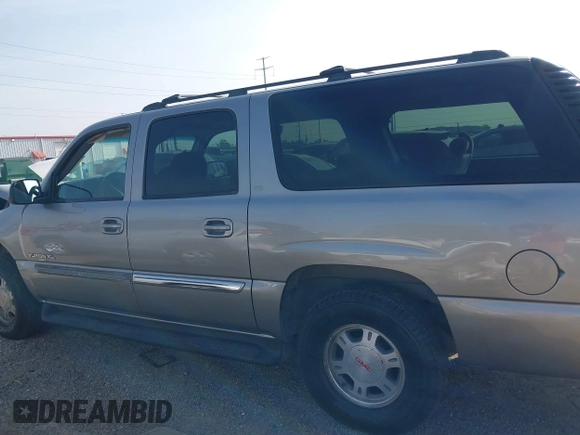 2002 GMC Yukon XL SLT with VIN 3GKEC16Z82G293853, listed as a IAAI auction lot 41801884 with 96,490 mi miles. Bid and sale history available at carsss.com. Image 14.