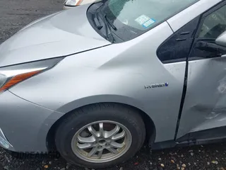 2017 Toyota Prius Two with VIN JTDKBRFU9H3047622, listed as a IAAI auction lot 42690230 with 152,030 mi miles and . Bid and sale history available at DreamBid. Image 18.