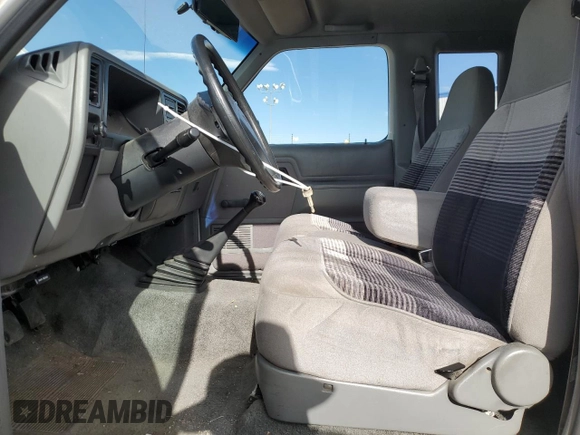 1992 Ford Ranger XLT with VIN 1FTCR15X9NPA98555, listed as a Copart auction lot 57470934 with 104,247 mi miles and Clean Title. Bid and sale history available at DreamBid. Image 7.