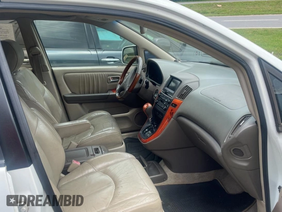 2003 Lexus RX 300 z VIN JTJHF10U330298457, wystawiony jako Copart lot #58005605 z przebiegiem 232 639 mil mil oraz Czysty tytuł • Clean title. Historia ofert i sprzedaży dostępna na DreamBid. Obrazek 5.