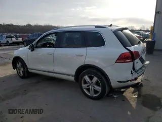 2013 Volkswagen Touareg Lux with VIN WVGEF9BP5DD000427, listed as a Copart auction lot 82340364 with Not Provided miles and Salvage Title. Bid and sale history available at DreamBid. Image 2.