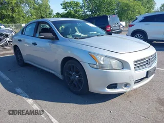 2009 Nissan Maxima SV z VIN 1N4AA51E59C801646, wystawiony jako IAAI lot #42401990 z przebiegiem 115 532 mil mil oraz . Historia ofert i sprzedaży dostępna na DreamBid. Obrazek 1.