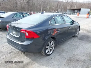 2012 Volvo S60 T6 with VIN YV1902FH8C2040412, listed as a IAAI auction lot 41739075 with 115,215 mi miles. Bid and sale history available at carsss.com. Image 4.
