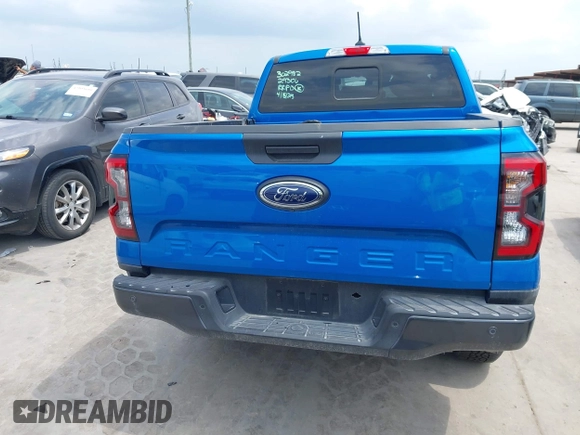 2024 Ford Ranger XLT with VIN 1FTER4GH0RLE60866, listed as a IAAI auction lot 42116104 with 10,074 mi miles and . Bid and sale history available at DreamBid. Image 17.