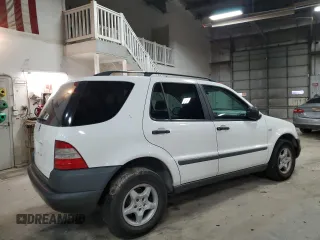 1999 Mercedes-Benz M-Class with VIN 4JGAB54E3XA136026, listed as a Copart auction lot 80469384 with 194,775 mi miles and Salvage Title. Bid and sale history available at carsss.com. Image 3.