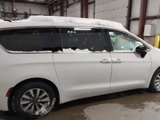 2024 Chrysler Pacifica Hybrid Select with VIN 2C4RC1S77RR166565, listed as a IAAI auction lot 41327348 with 1,283 mi miles. Bid and sale history available at carsss.com. Image 13.