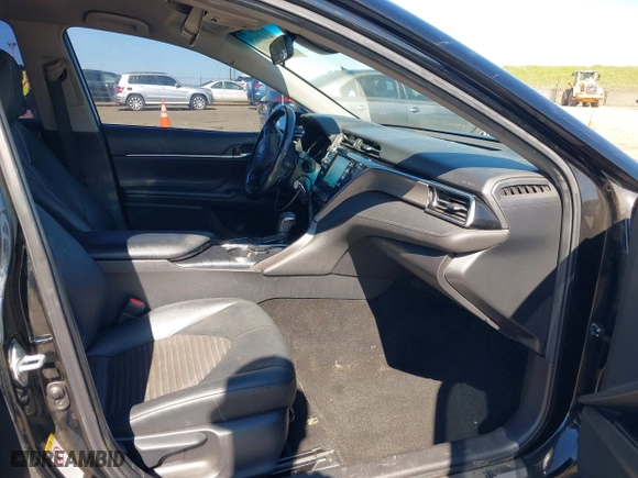 2018 Toyota Camry LE with VIN JTNB11HKXJ3071137, listed as a IAAI auction lot 41699856 with 102,310 mi miles. Bid and sale history available at carsss.com. Image 5.