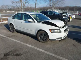 2007 Volvo S40 2.5L Turbo with VIN YV1MH682172304630, listed as a IAAI auction lot 41341542 with 133,594 mi miles. Bid and sale history available at carsss.com. Image 1.